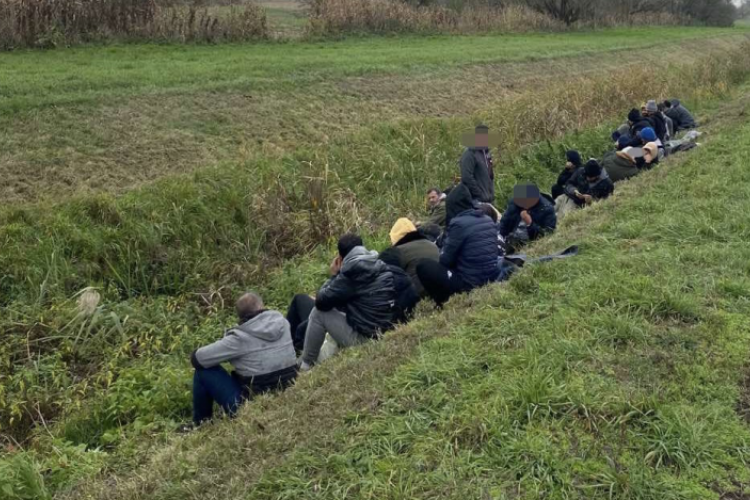 Bakondi: 250 ezernél is több határsértőt fogtak el idén eddig