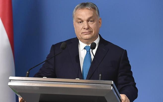 Tizenegy pontos vállalkozási adócsökkentési megállapodást jelentett be Orbán Viktor