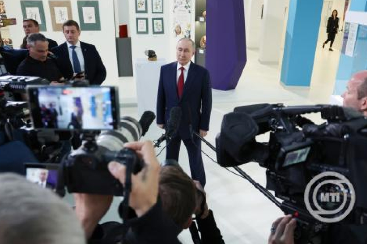 Putyin: Moszkva kész együttműködni Kijevvel egy jövőbeni békemegállapodásról szóló memorandumról