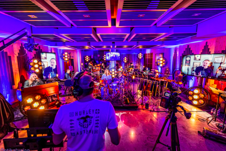 Őrült kíváncsiak az emberek erre a koncertre! 